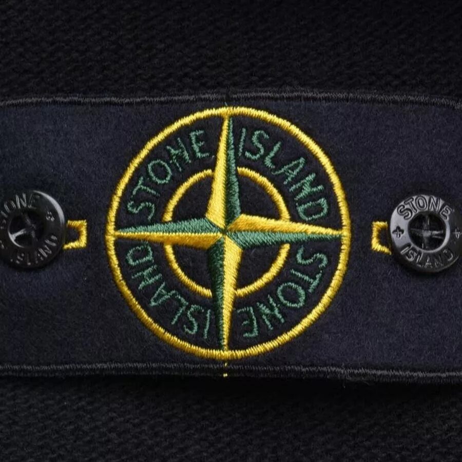 Стоник Исланд. Стон Айленд стоник. Значок фирмы Stone Island. Стоник оффника.