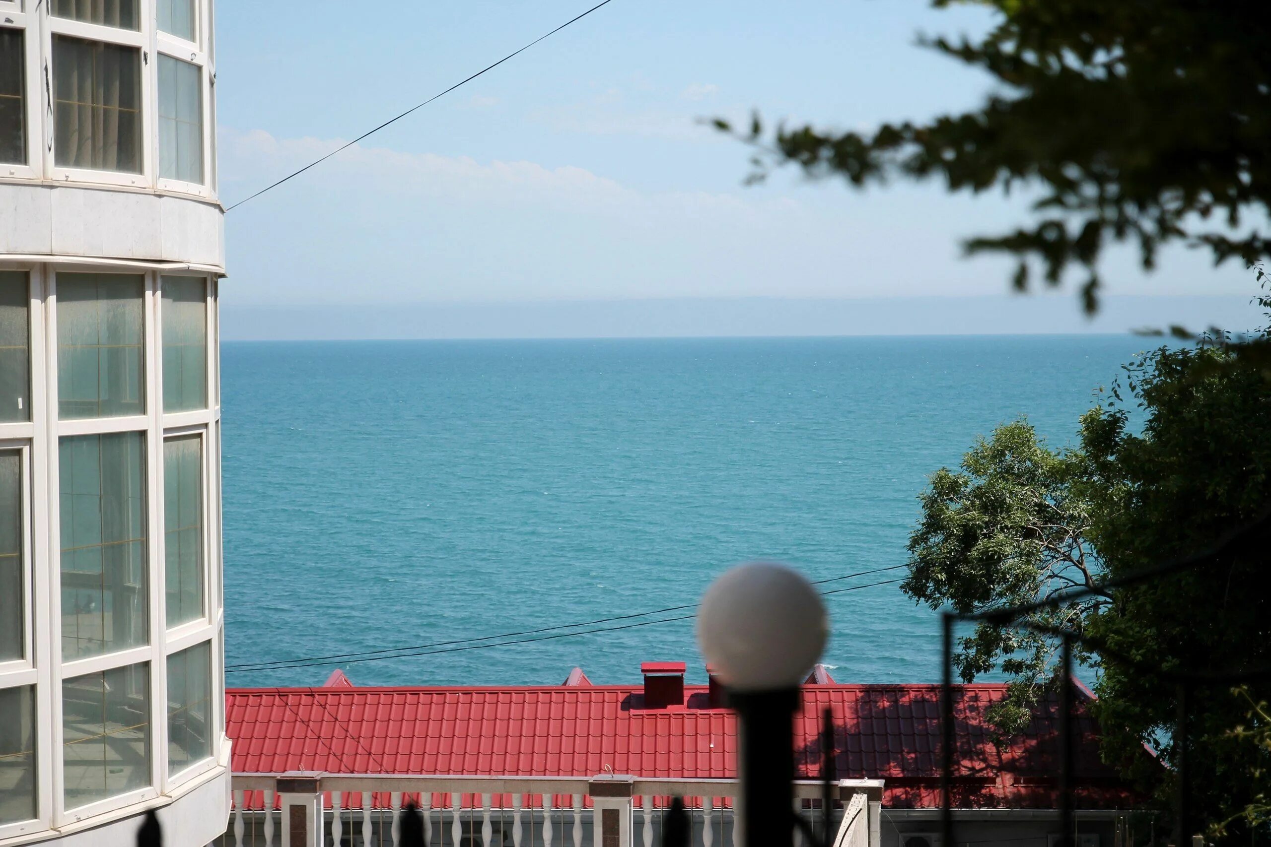 Алушта пансионаты профессорского. Алушта Профессорский уголок отели. Пансионат Лазурный Алушта. Лазурный берег Алушта. Курортный отель Лазурный Алушта набережная 16.