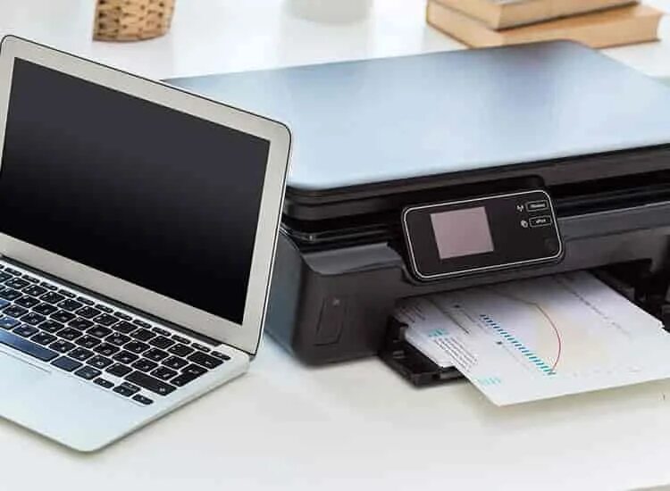 Через ноут принтер. Принтер для компьютера. Принтер для ноутбука. Компьютер колонки принтер. Стол для ноутбука и принтера.