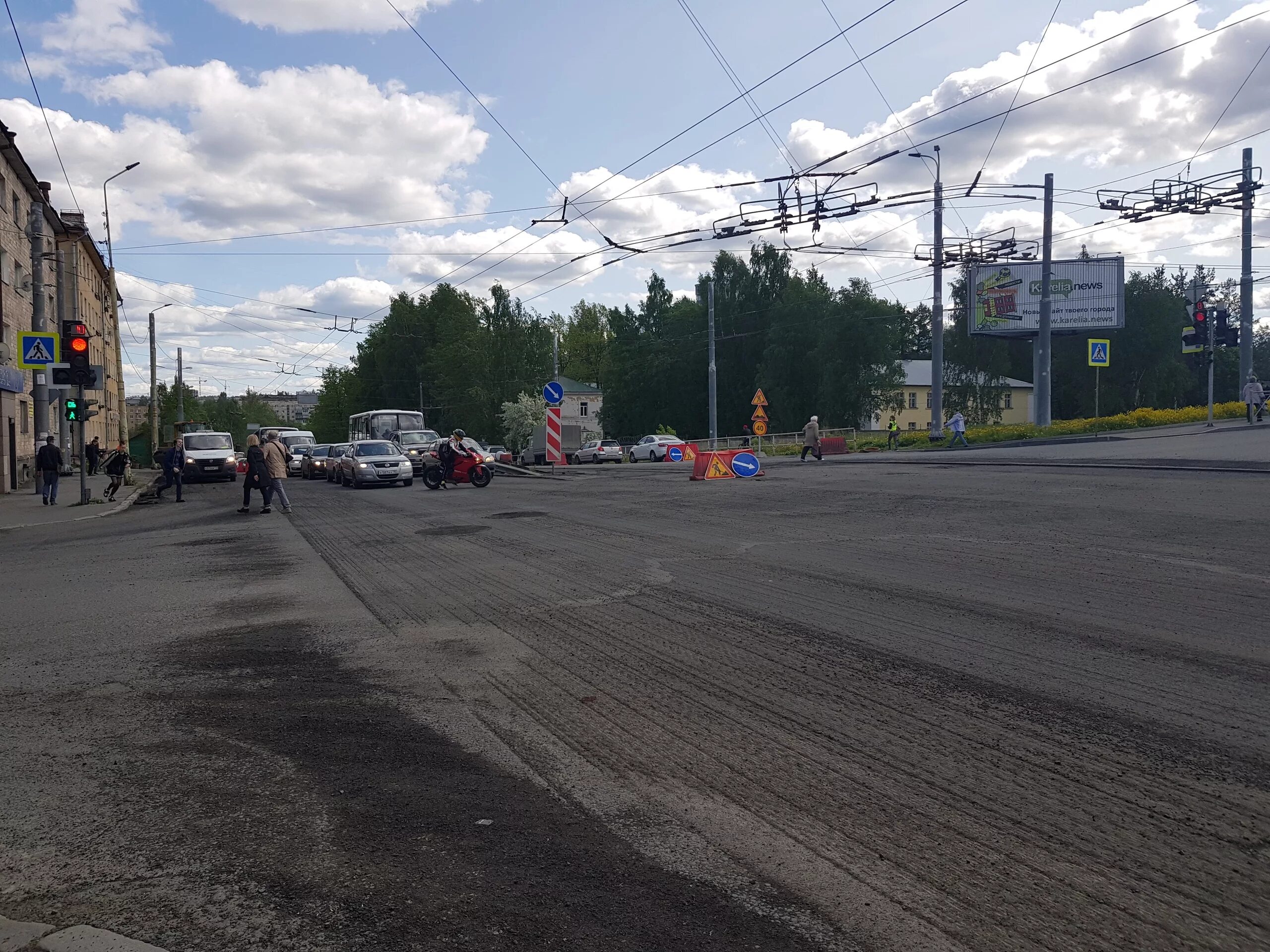 Онего петрозаводск сайт. Красноармейский мост Петрозаводск. Пименовский мост Петрозаводск. Улица Красноармейская Петрозаводск 2010 год. Фото с улиц Петрозаводска сегодня.