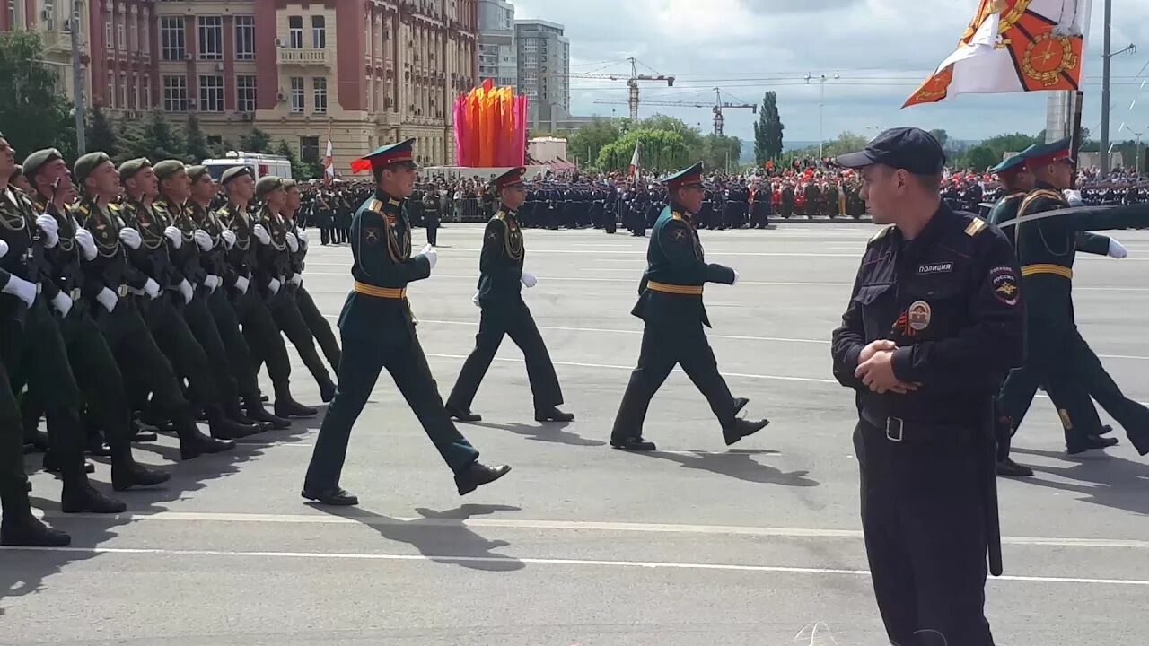 Парад Победы в Ростове на Дону. Парад Победы в 2019 году в Ростове-на-Дону. Парад 2019 в Ростове на Дону. Парад на театральной площади в Ростове на Дону. Парад ростове на дону