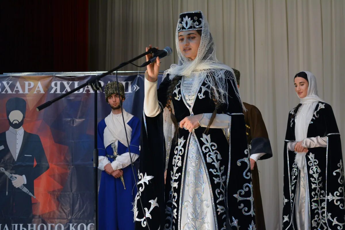 национальный костюм ингушев. нац костюм ингушей. ингушетия национальное. национальная одежда ингушей. ингушетия национальное.