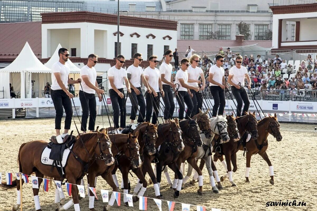 Образ венеции. Спасская башня 2022 джигитовка дети. Коачелла (фестиваль) фото. Фестиваль цинмин в китае. Трехмесячный фестиваль.
