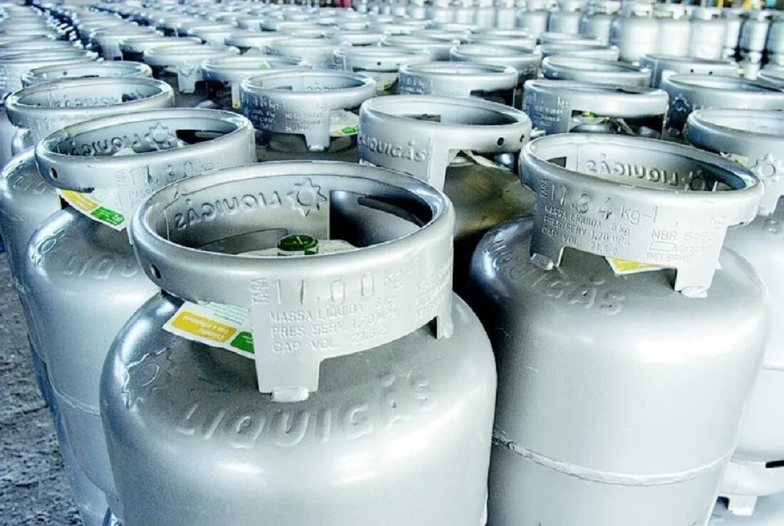 Е газы купить. Gas Bottle. Sapet Gas. Canoncito Gas. Gas Bottle Trailers.