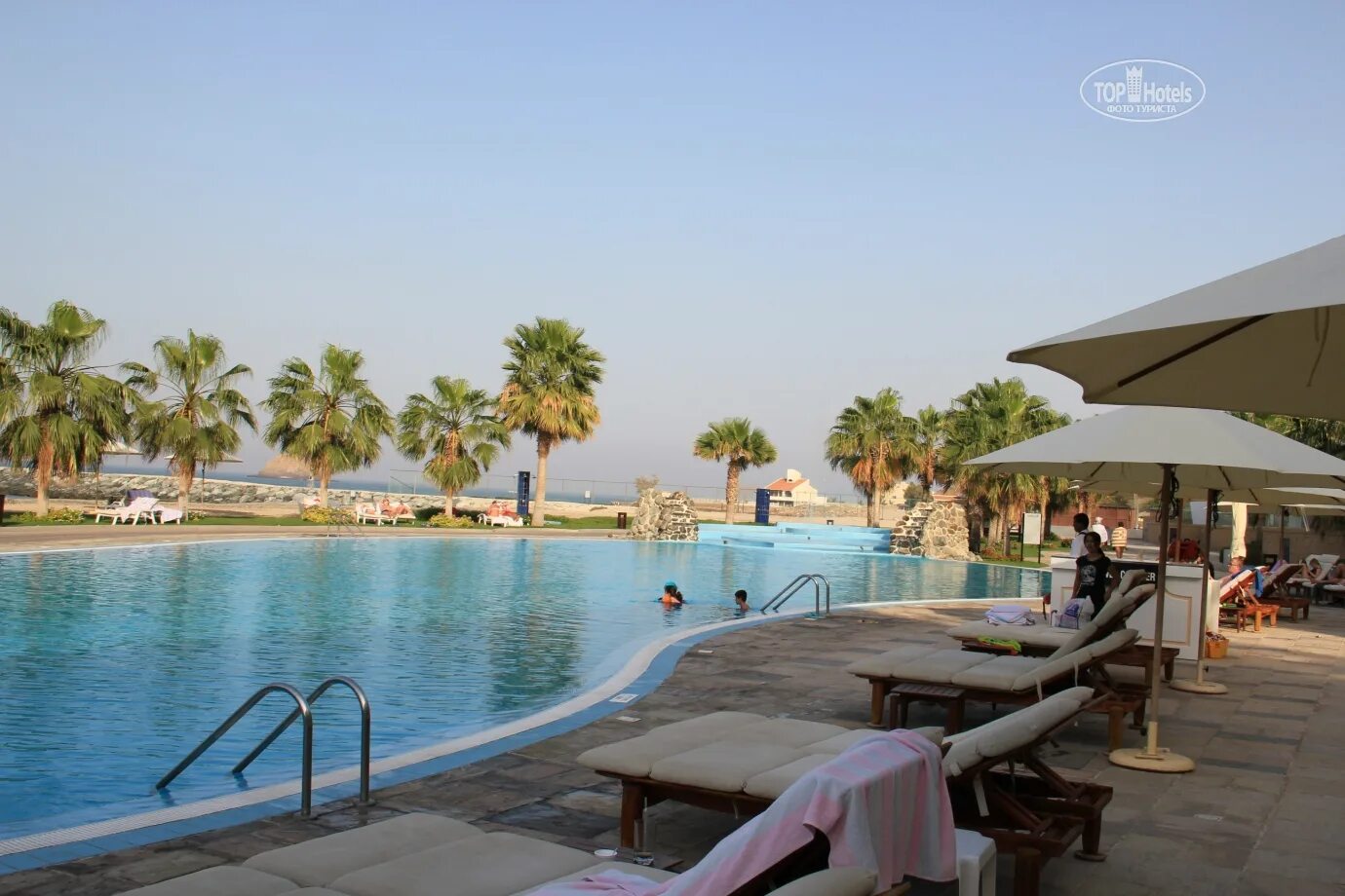 Radisson blu фуджейра. Фуджейра Radisson Blu. Рэдиссон Блю Резорт ОАЭ Фуджейра. Radisson Blu Fujairah 5. The Radisson Blu Resort Fujairah 5 Фуджейра.