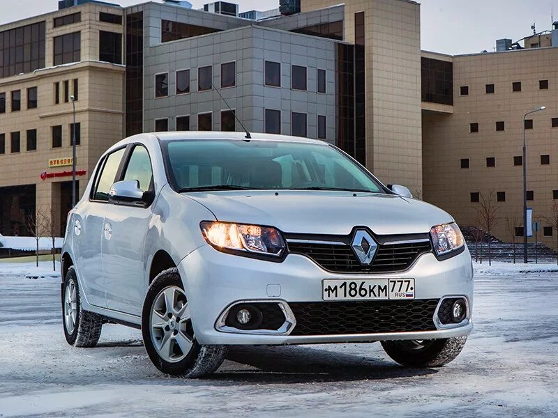 Renault sandero 2 поколения. Renault Sandero 2 поколение. Рено Логан 2 поколение. Renault Sandero 2013. Renault Sandero седан.