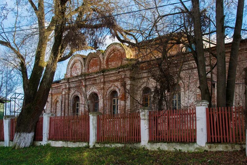 Петропавловская Церковь (Волоколамск). Петропавловская Церковь Волоколамск служба. Храм иконы Божией матери Волоколамская.