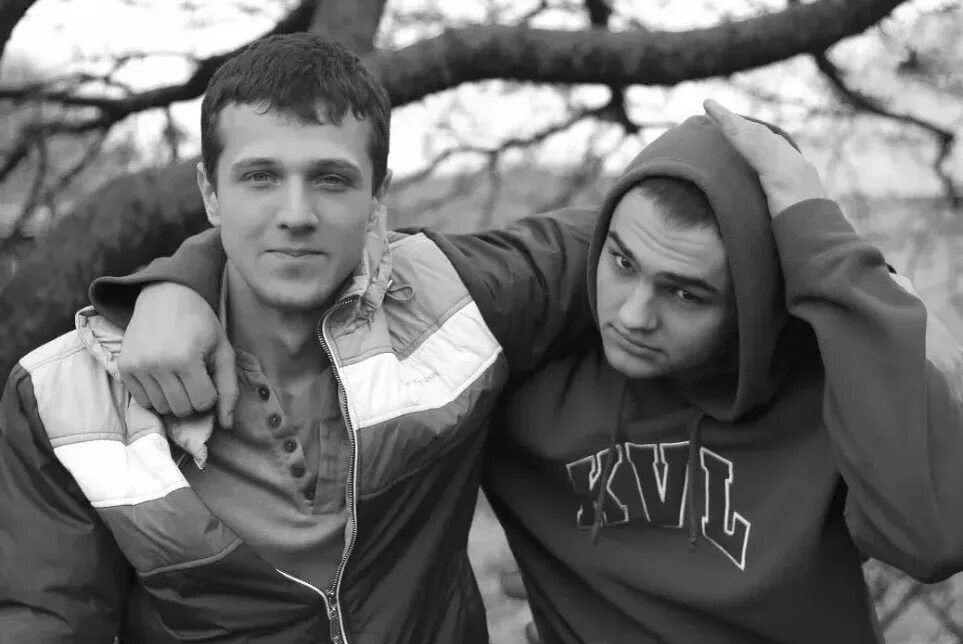 Понравился русский парень. Кирилл дыцевич хороший парень сериал. Иностранки о русских мужчинах. Понравился русский парень. Известные вайнеры россии парень и девушка.