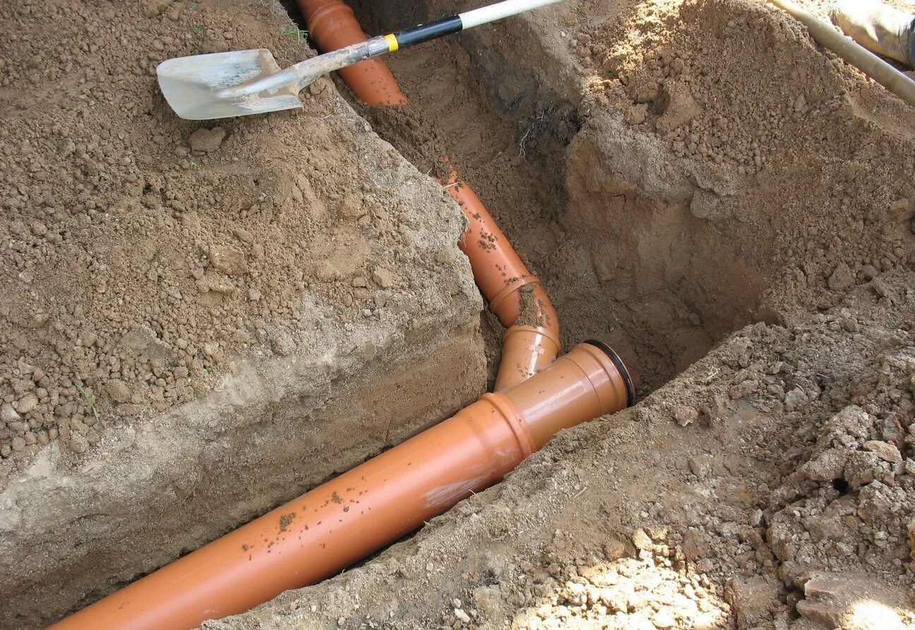 Глубина водопроводной трубы. Канализация в доме. Трубы для прокладки кабеля под землей 160мм nr160. Прокладка водопровода на даче. Глубина водопроводной трубы.