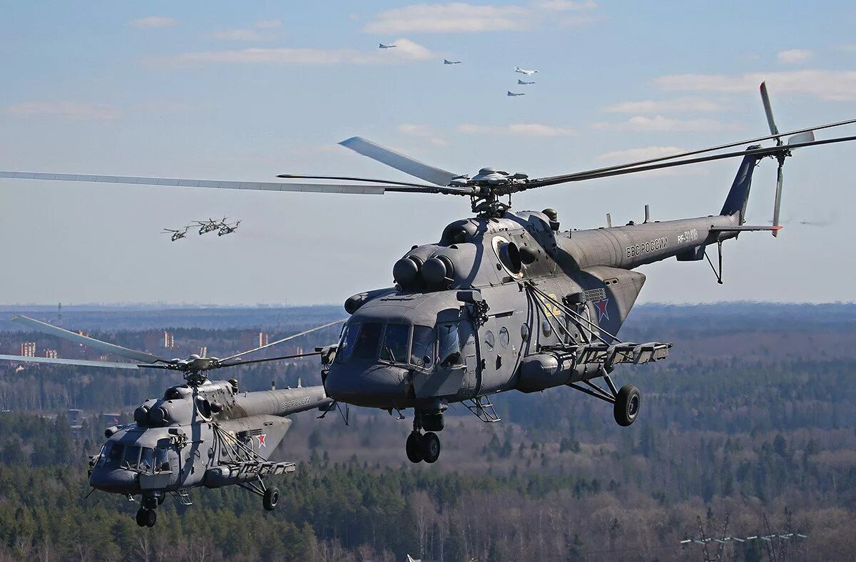 Ми-8 вертолёт. Вертолет ми-8мт. Два вертолета ми 8. Ми-2 вертолёт. Вооружение ми-8мт.