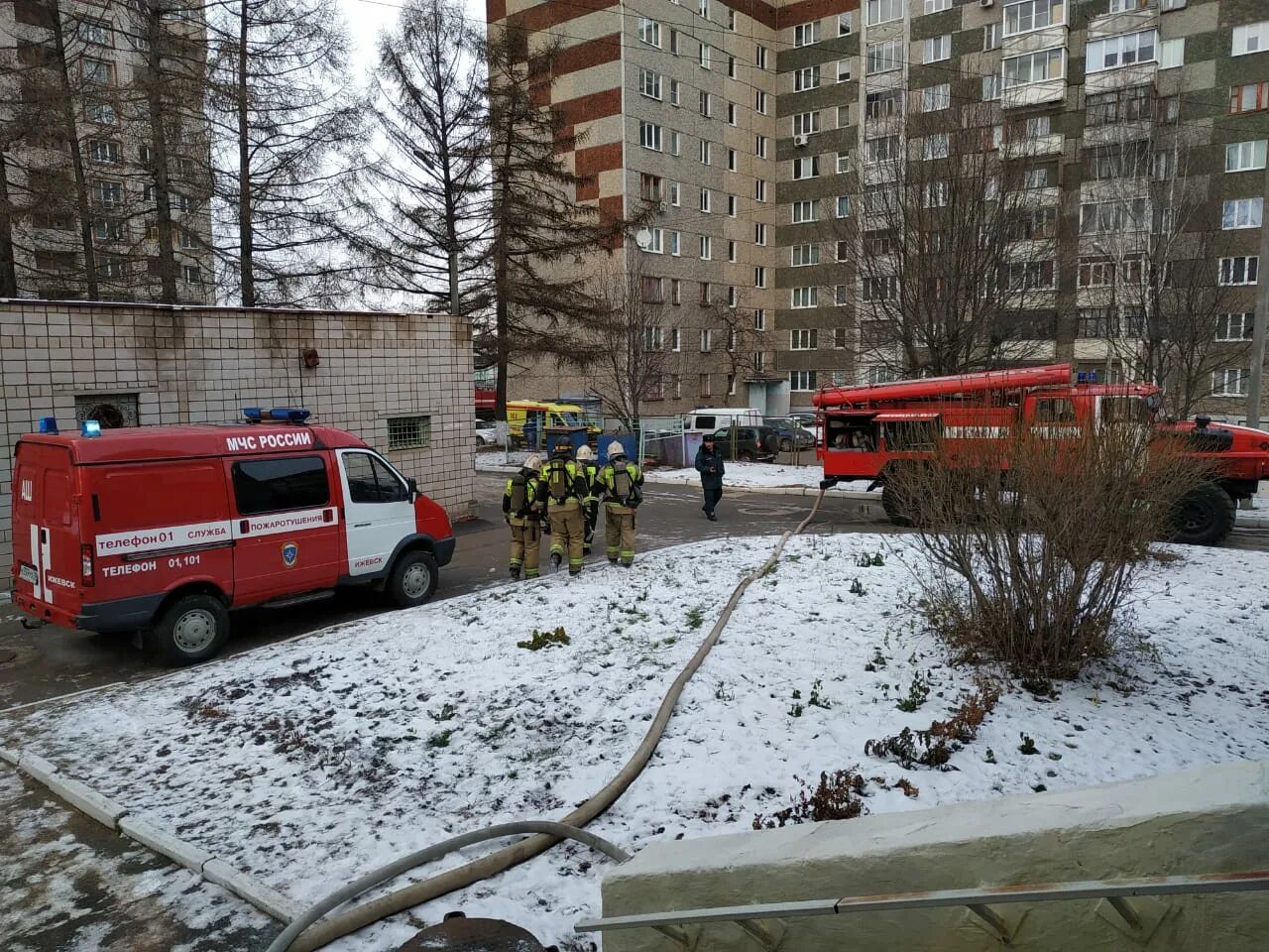 Тревога в ижевске сегодня. Эвакуация в детском саду. Пожар в Ижевске. Пожарные Ижевска. Ижевск ЧП В детском саду.