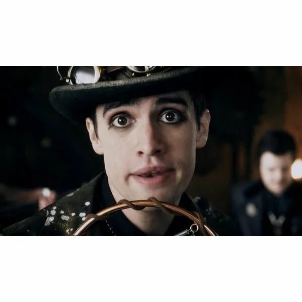 Panic at the disco. Группа panic! at the disco. House of memories panic at the disco speed up. Брендон ури стимпанк. Panic at the disco клипы.
