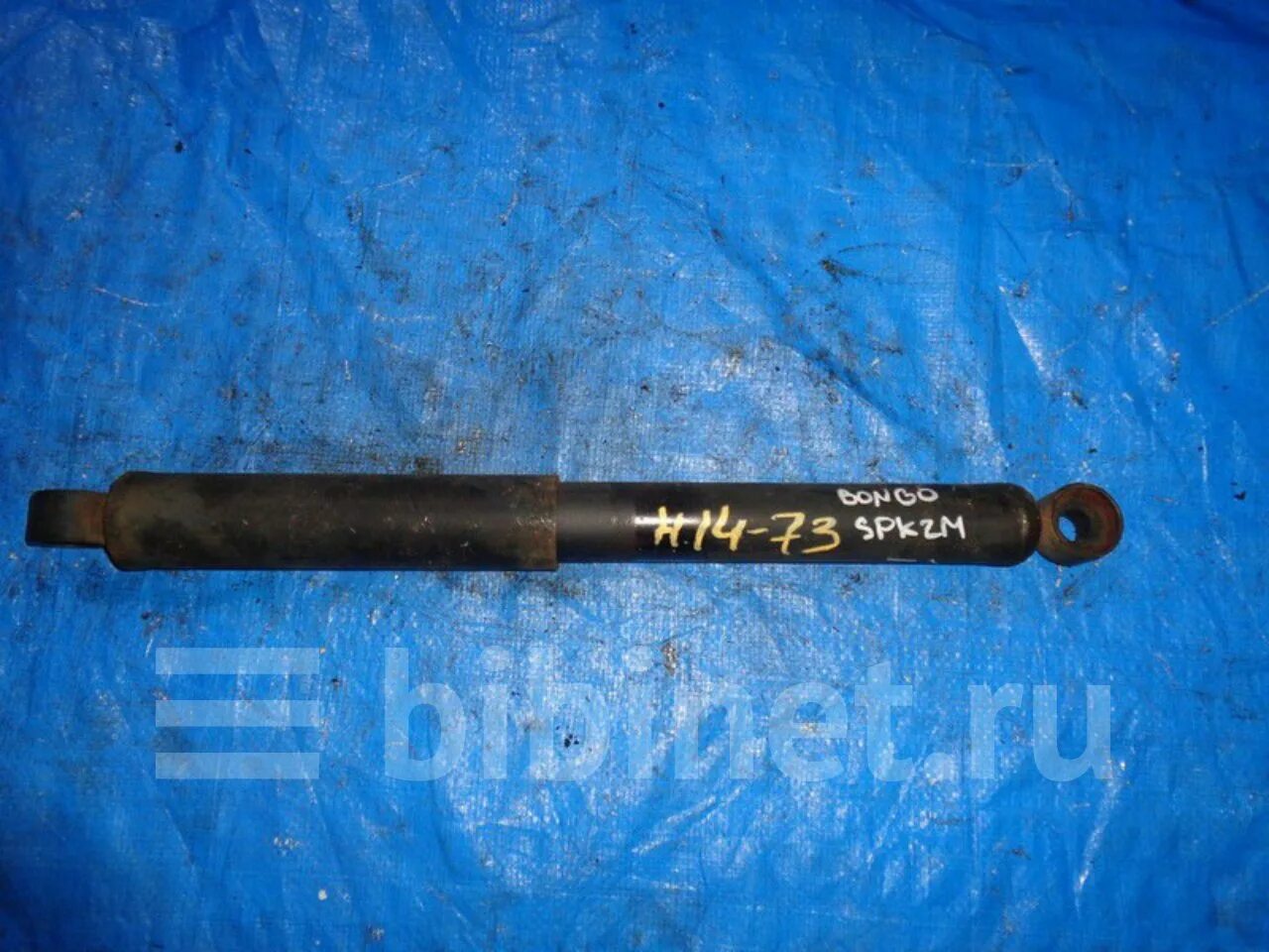 Мазда бонго крепления амортизаторов. Амортизатор мазда 2 передний. Амортизаторы мазда бонго. Амортизаторы мазда бонго брауни. Задние амортизаторы мазда бонго брауни.