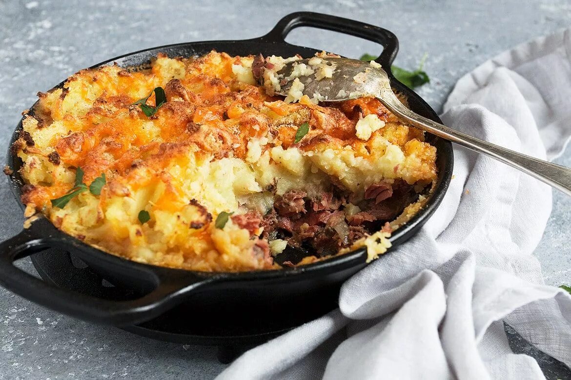 Casserole dish. Corned Beef with Cabbage. Corned Beef pie. 4.Shepherd's pie. Пирог на ужин