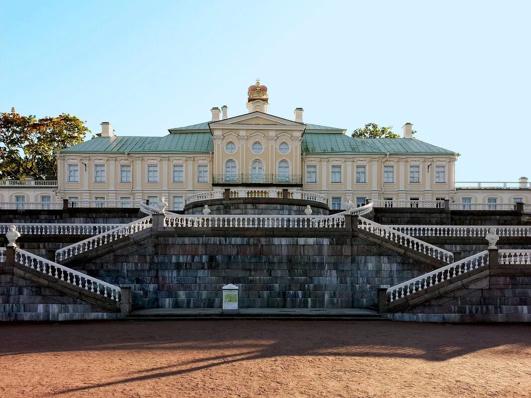 Дворец Меншикова в Санкт-Петербурге. Меншиковский дворец. Дворец князя Меньшикова в Санкт-Петербурге. Дворец Меньшикова Эрмитаж. Дворец на васильевском острове