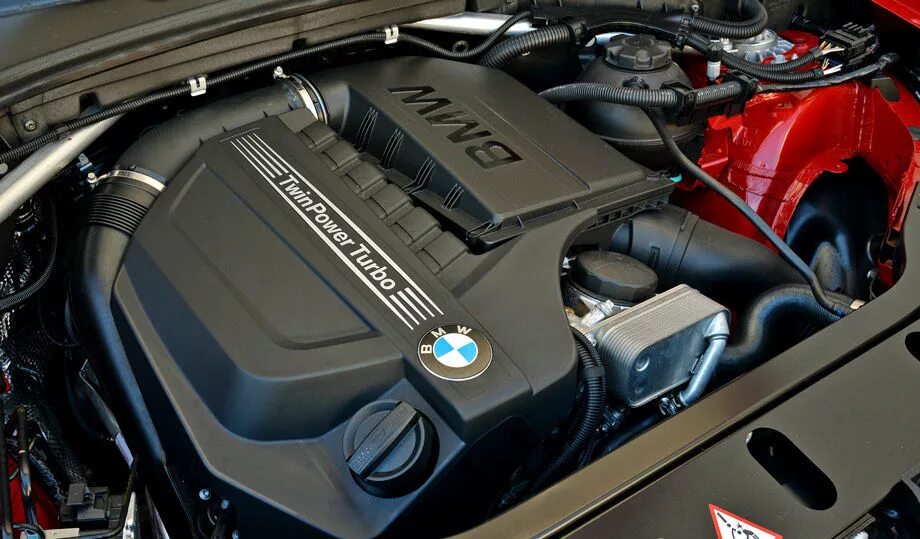 Bmw 4 моторы. Bmw x4 под капотом. Мотор бмв в8. Bmw b47. Мотор бмв 4.