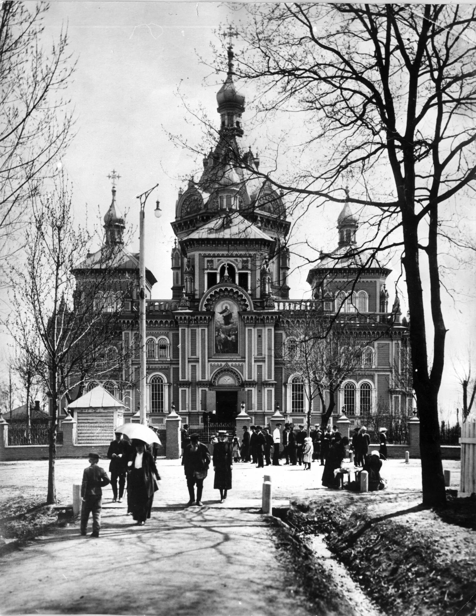 Старый брянск фото. Храм Преображения Господня в Бежице. Старый Преображенский храм в Бежице. Церковь Преображения Господня Брянск Бежица.