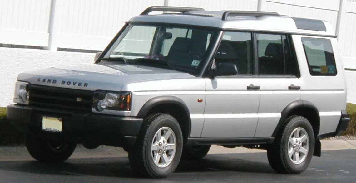 Дискавери 2.5 дизель. Ленд Ровер Дискавери 2 2.5 дизель. Land Rover Discovery 1 2.5 TDI. Land Rover Discovery 2 Doors. Land Rover Discovery 2002.