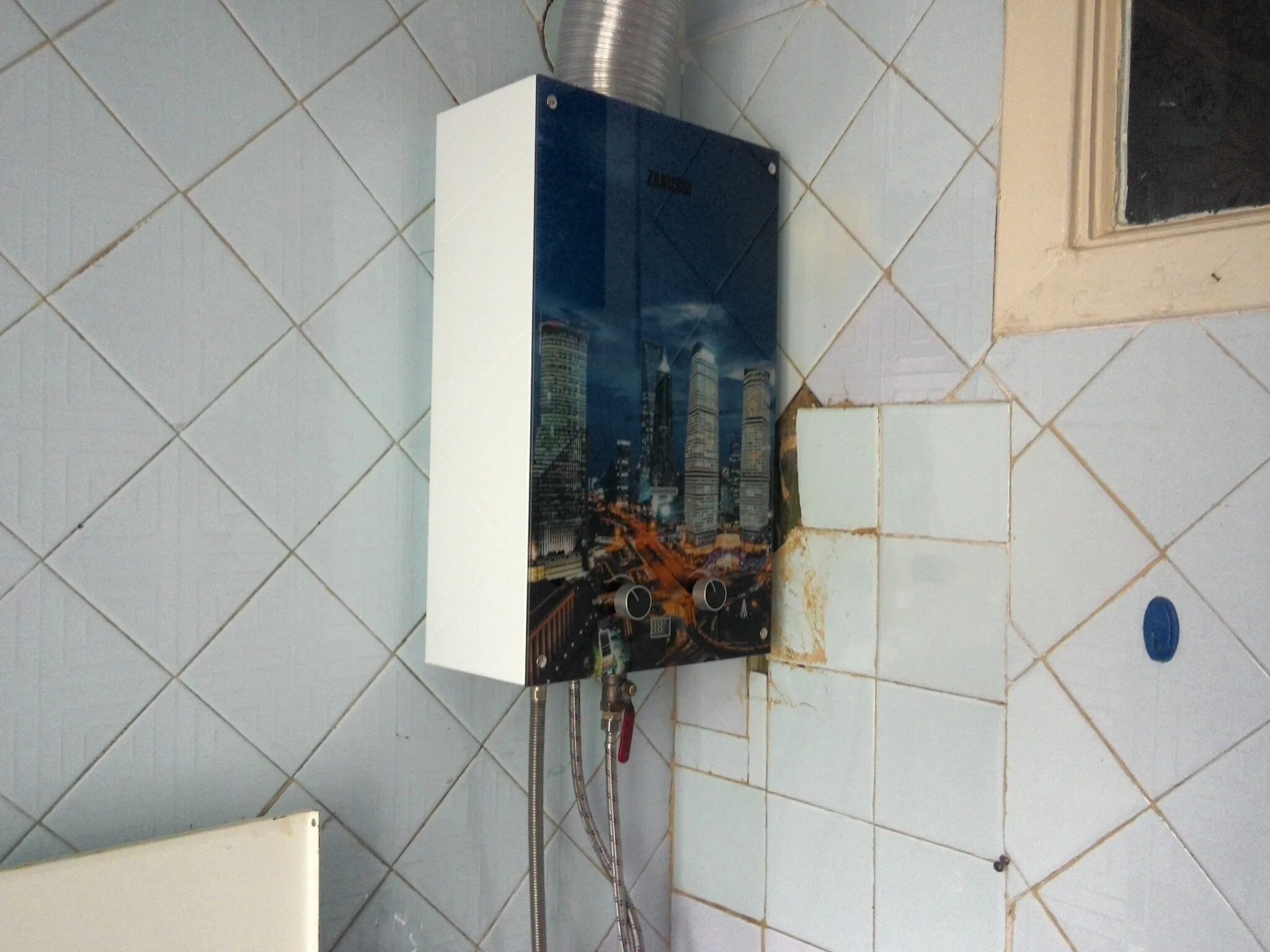 Установить газовую колонку в ванной