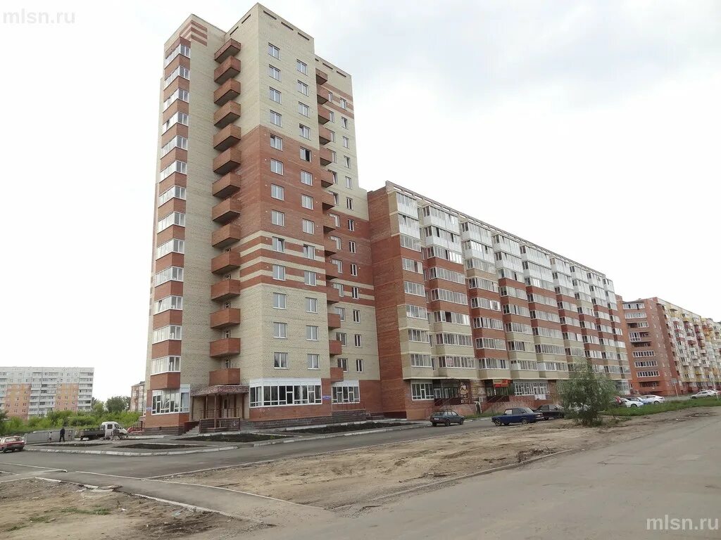 Малиновского 10 омск. Дом малиновских. Жк на малиновского тюмень. Малиновского 7 тюмень. Дом малиновских.