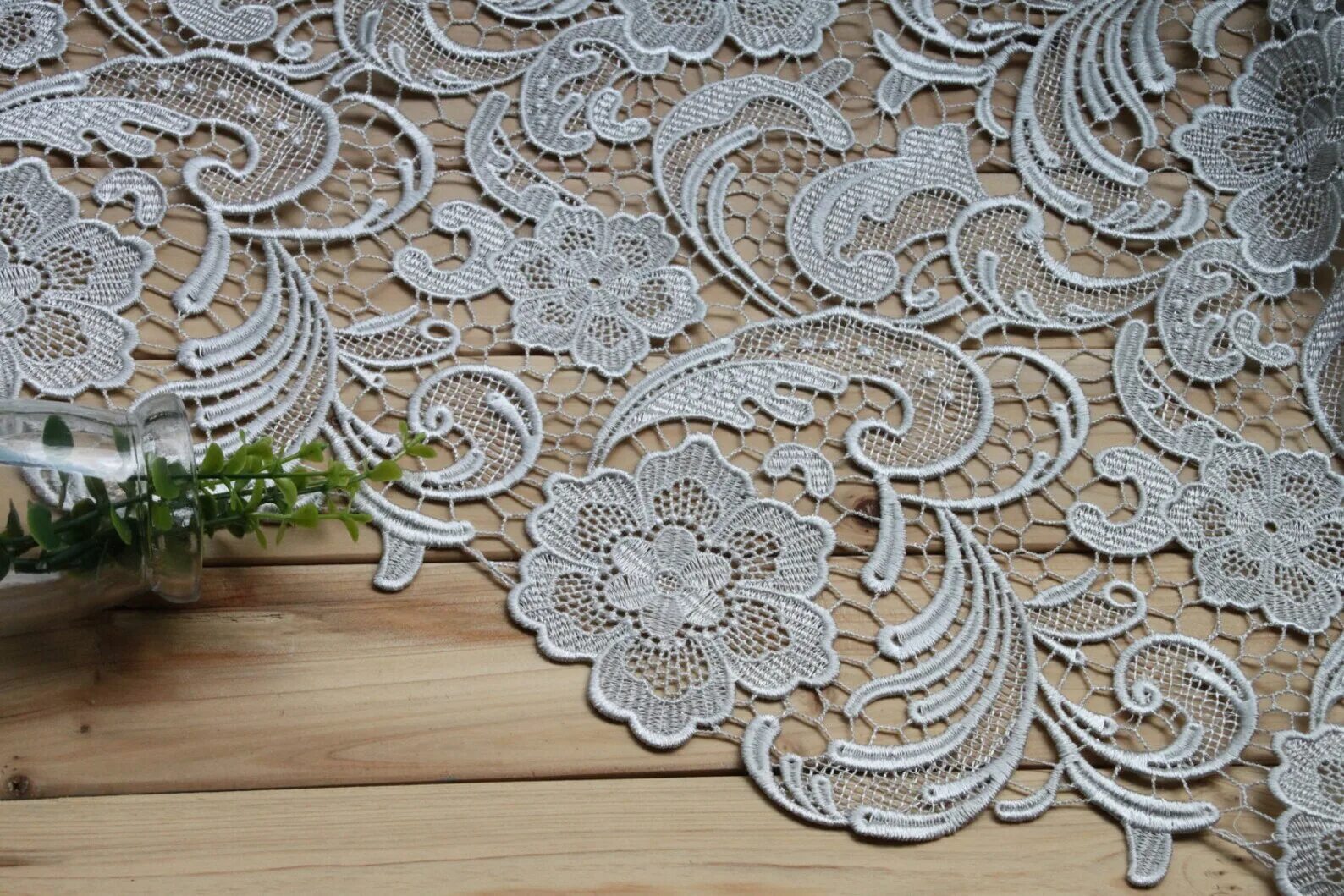 Кружева тони. Кружева тони. Бежевые кружева. Игольчатое кружево 17в франция. Тони lace.