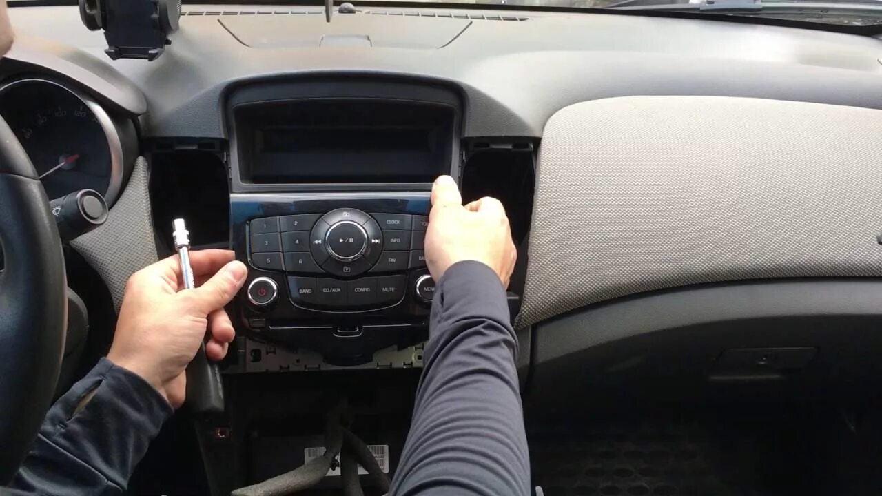 Chevrolet Cruze мультимедийная магнитола - YouTube