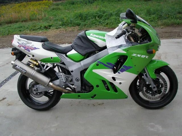 Кавасаки zzr 400 2. Кавасаки 1996 года. Кавасаки zzr 600 1996. Kawasaki 1996. Kawasaki zzr600 1996.