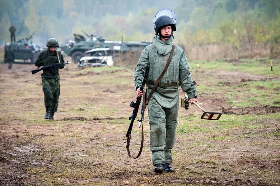 Сколько получают саперы