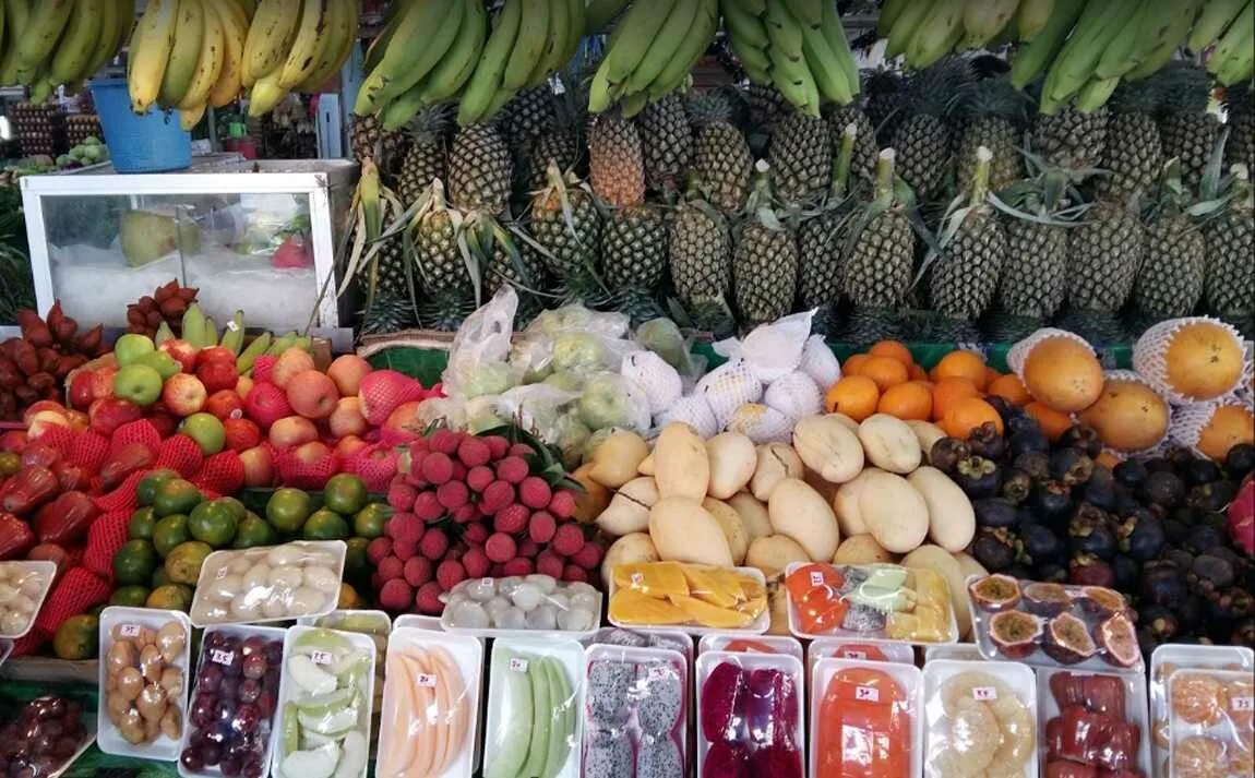 Паттайя где купить. Паттайя рынок Джомтьен. Фруктовый рынок в Паттайе. Рынок фруктов в Паттайе на Джомтьене. Рынок на Джомтьене в Паттайе.