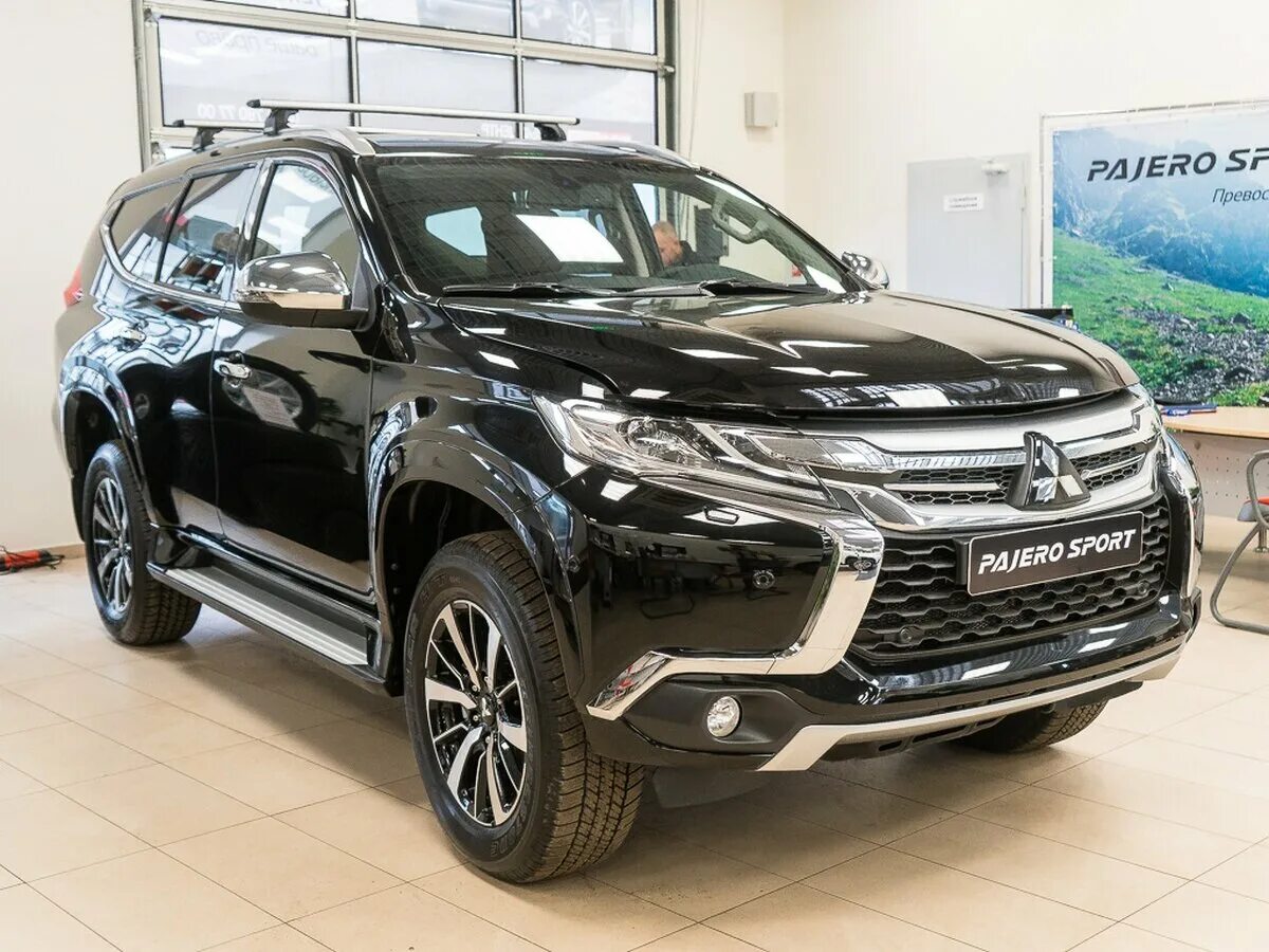 Паджеро спорт дилер. Mitsubishi Pajero Sport 2016 черный. Мицубиси Паджеро спорт 2019. Mitsubishi Pajero Sport 3. Митсубиси Паджеро 2017 черный.