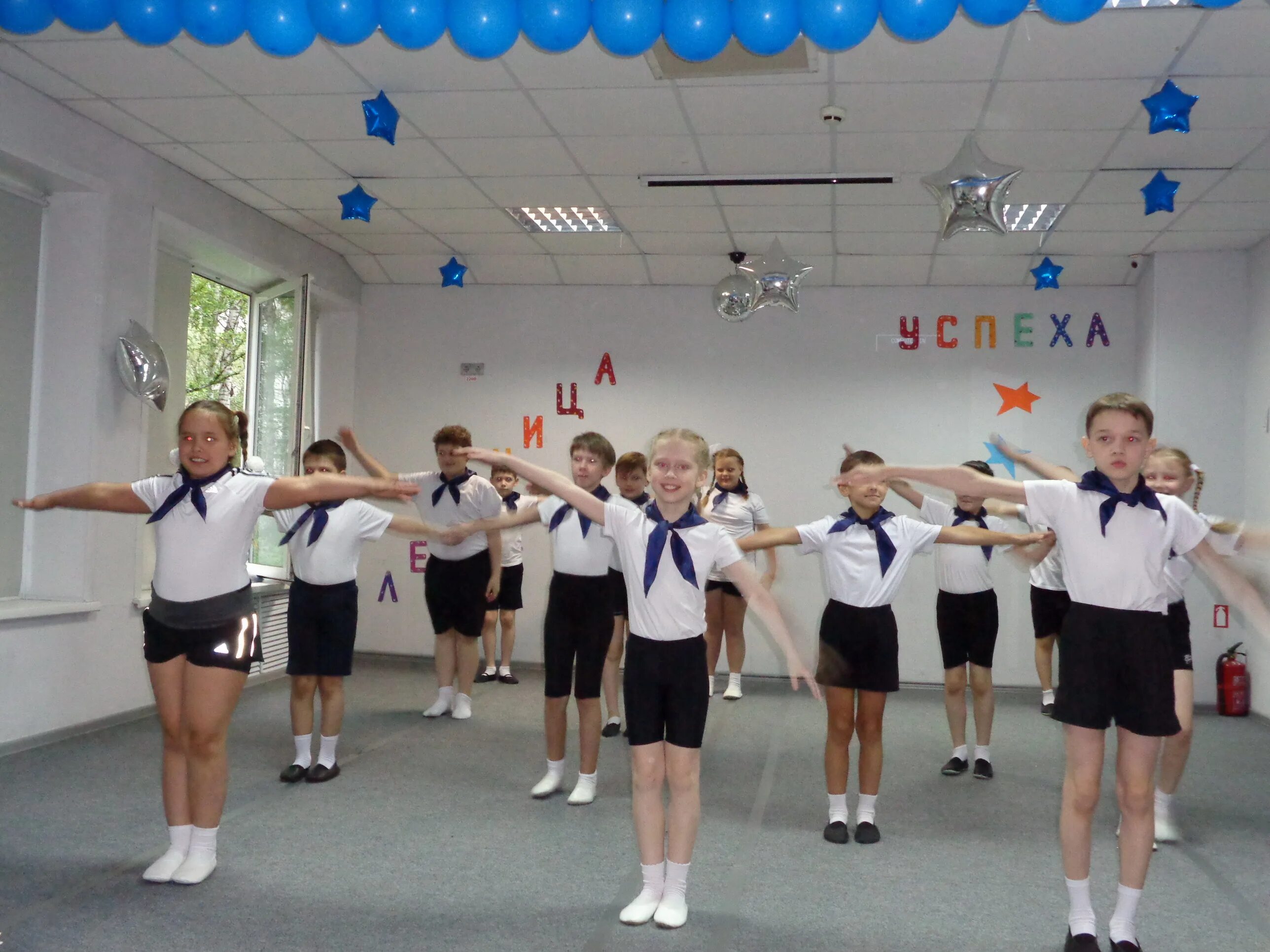 Школа шанс отзывы. Гимназия шанс спб. Школа шанс спб. Школа шанс спб. Пинегина 21/26.