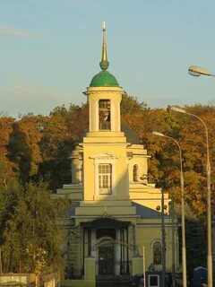 Храм на кладбище
