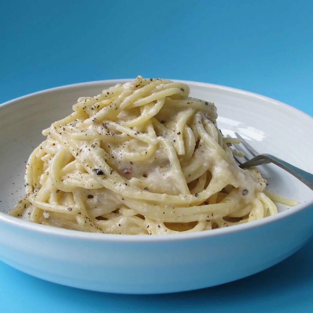 Cacio e pepe. Паста Качо Пепе. Лингвини Качо э Пепе. Соус Качо э Пепе. Блюда из спагетти.