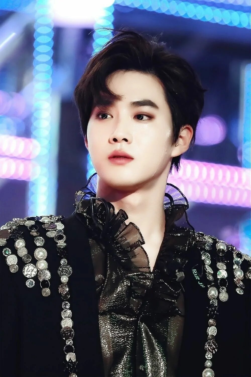 Suho exo. Сухо из exo. Сухо ехо. Exo лидер. Сухо ехо.