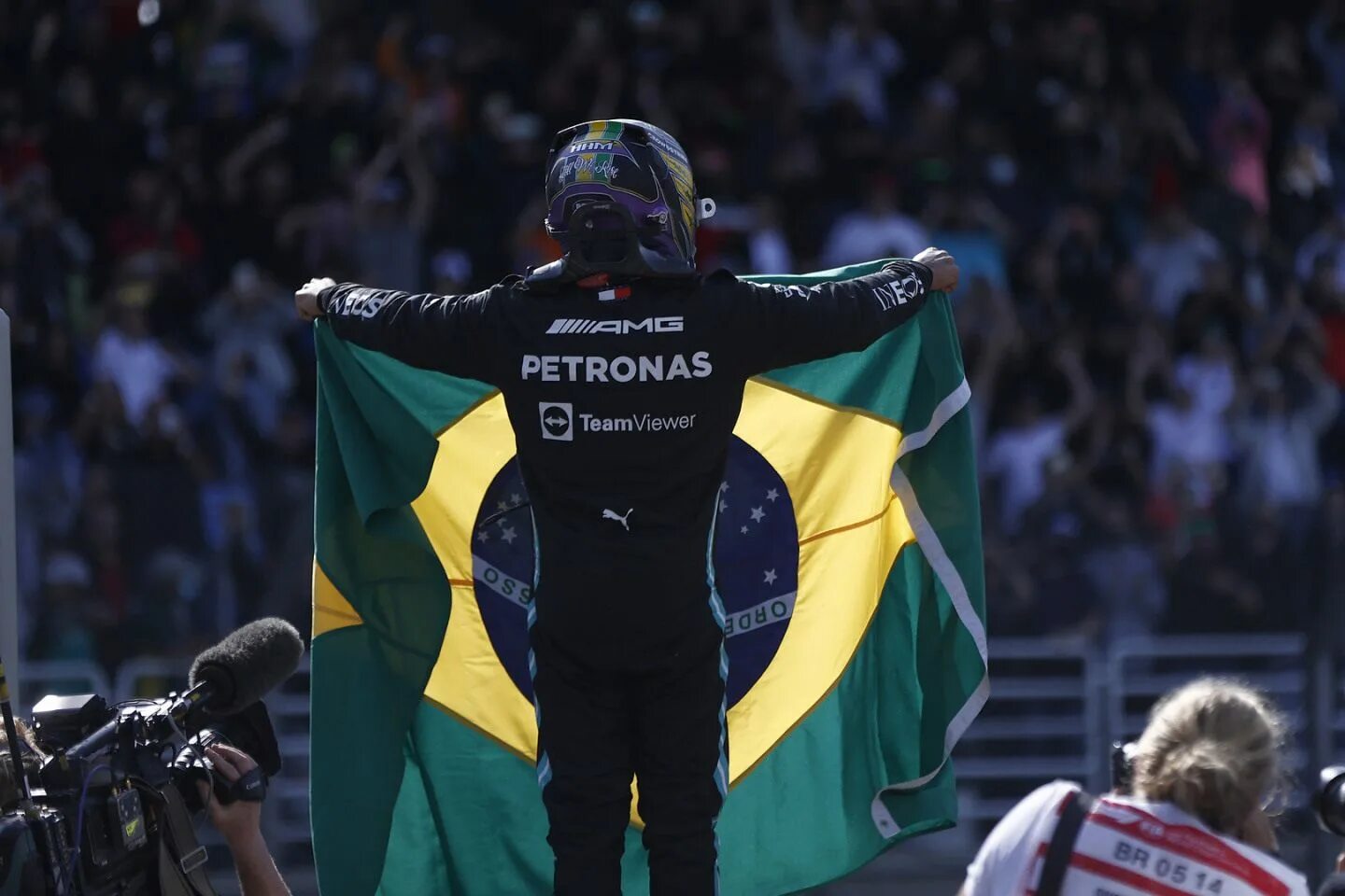 F1 2021 Brazil Lewis. Гран-при Бразилии 2012 года. Народы Бразилии. Супер Гасли против Льюиса Хэмилтон Бразилия 2019.