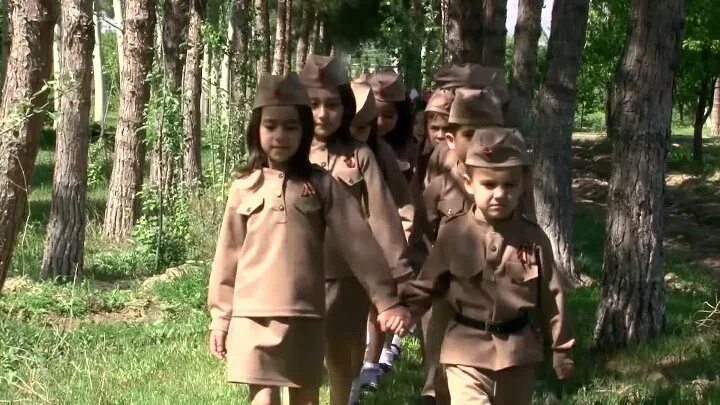 Смуглянка дети таджикистана. Смуглянка песня дети поют. Дети поют смуглянку в детском саду таджикские. Смуглянка дети таджикски. Смуглянка таджикские дети.