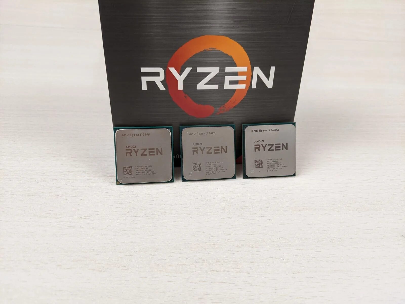 Amd 5 5600x купить. AMD Ryzen 5 3600 OEM. Ryzen 5 5600x. Процессор AMD Ryzen 5 5600x OEM. AMD Ryzen 5 2600.