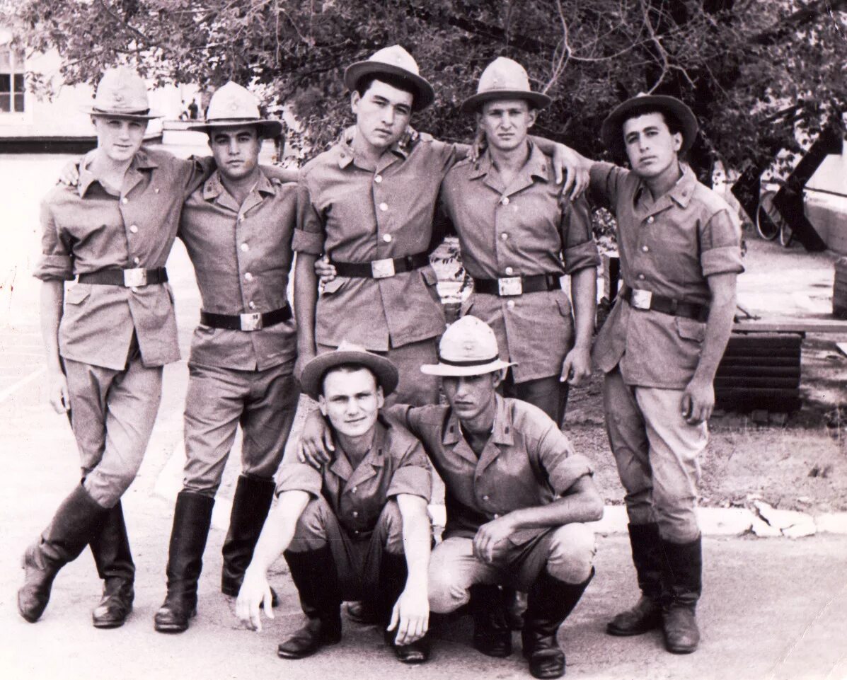 Демьяненко игорь викторович 1967. Сослуживец дмитрий гореликов 1986 1988. Ленинакан 1983-1985. Человека сослуживца. Забво май 82-84.