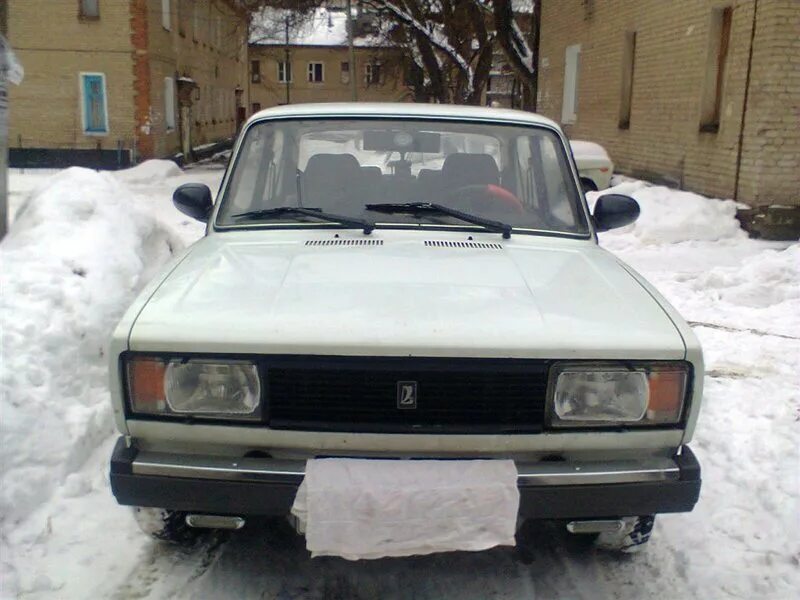 Ваз 2115 светло серебристый металлик. Ваз 2115 в отличном состоянии. Продаю нервную систему б/у заводится с пол оборота. Ваз 2115 светло серебристый. Ваз 2105 зимой сток среднее состояние.