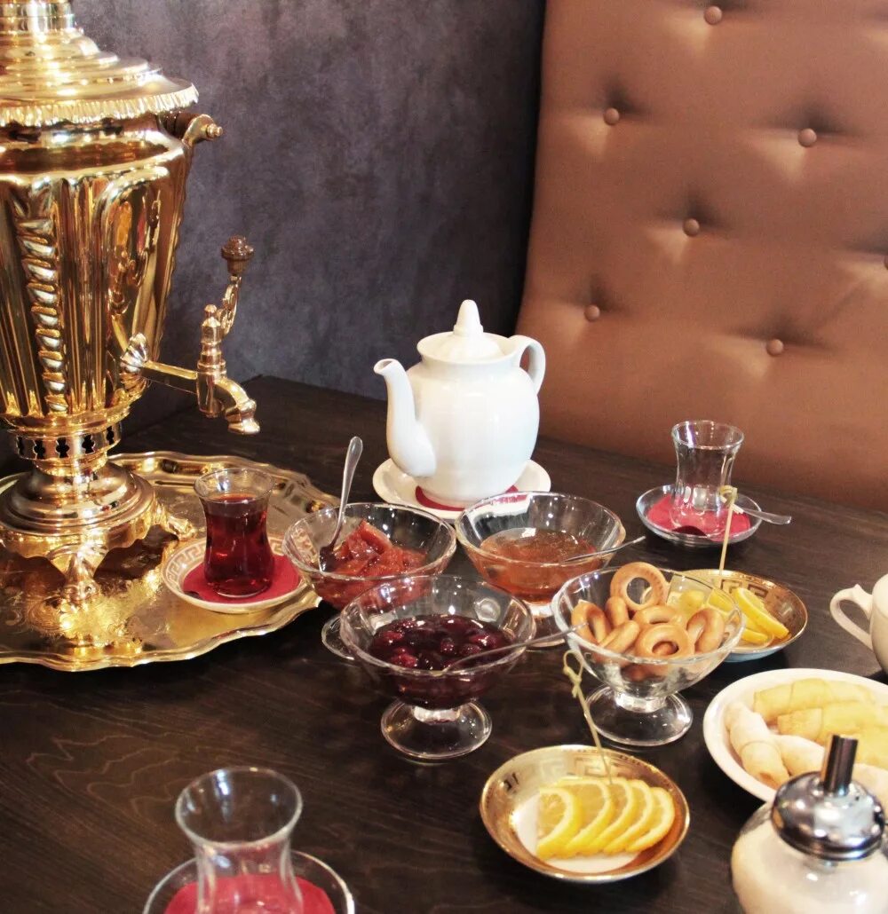 Метрополь чайная церемония. Царское чаепитие. Королевское чаепитие чайная. Чай по королевски.