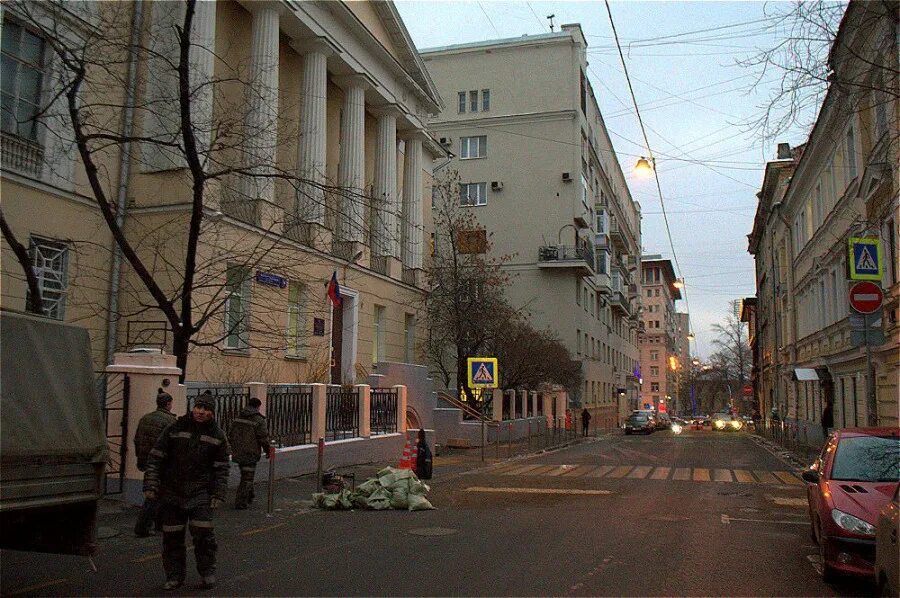 Бывший большой переулок москва. Малый казенный переулок. Москва большой казенный переулок. Большой казенный переулок 9 школа Покровский. Москва, большой казённый переулок, дом 9.