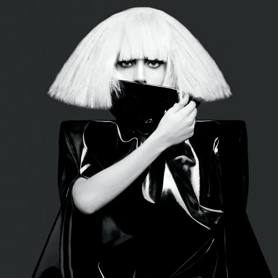 Lady gaga metal. Леди Гага. Леди Гага the Fame Monster. Lady Gaga "the Fame, CD". Леди Гага монашка.
