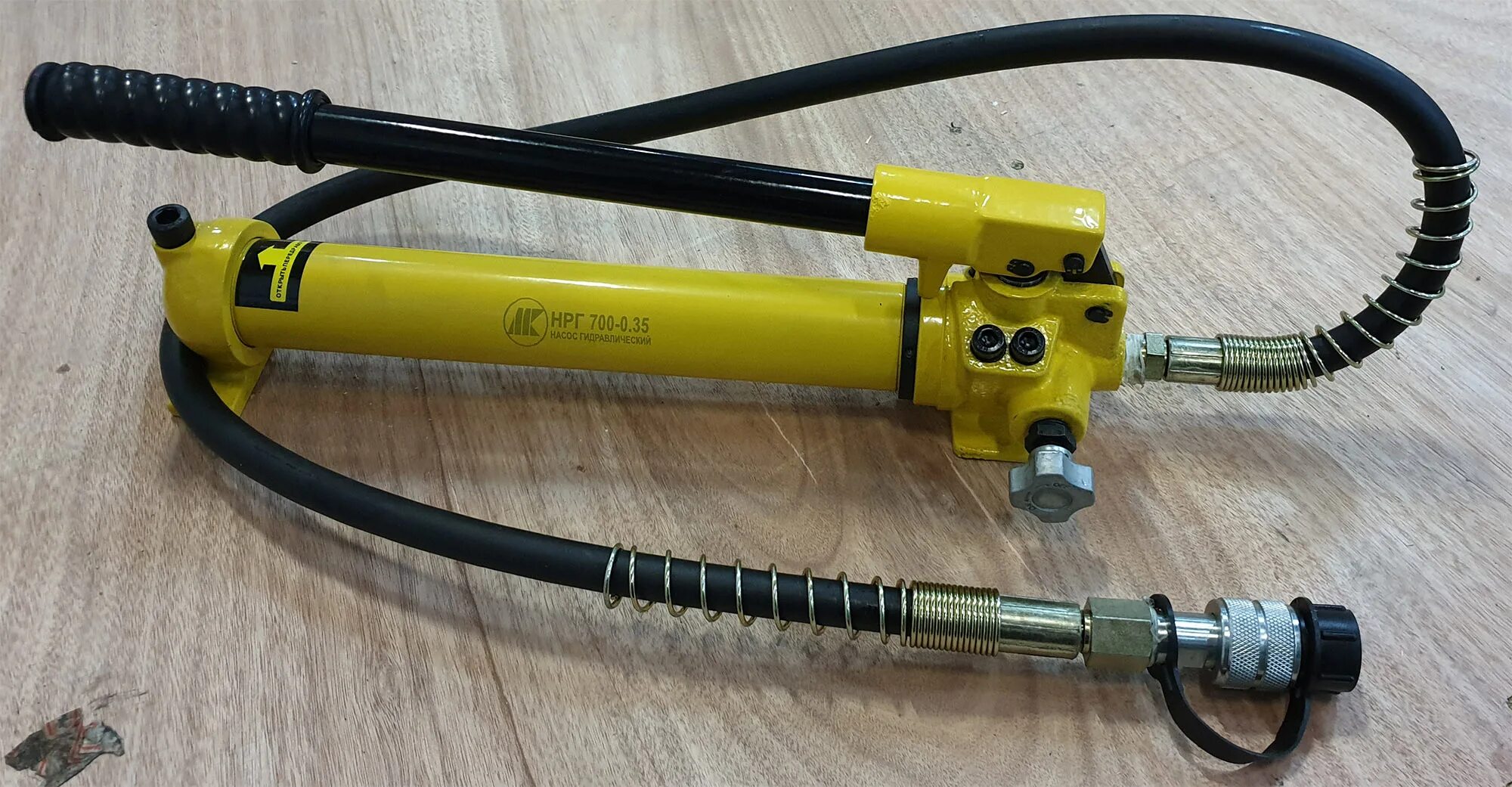 Гидравлические ручные насосы forsage. Выносной гидравлический насос. Цилиндр с насосом ae t 3т t01103. Цилиндр домкрат гидравлический 50т. Выносной гидравлический насос.