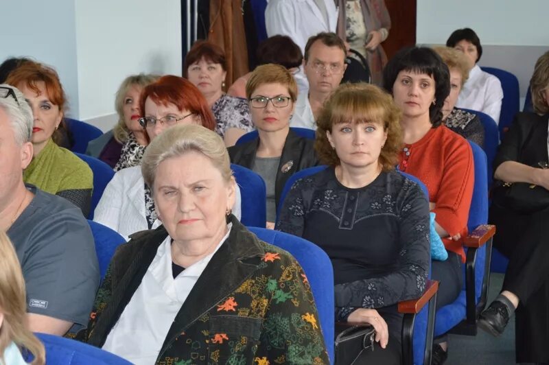 Вызов врача саров. Саров телефонный справочник домашних телефонов. Номер телефона врача на дом. Вызов врача саров. Вызов врача городская поликлиника.