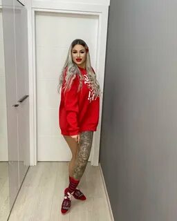 roxanatmiha tweet picture 