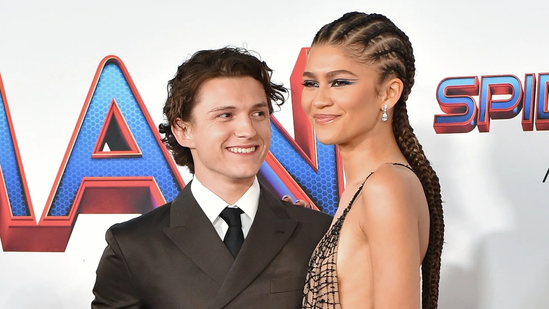 Том холланд и зендая обручены. Зендая и том холланд. tom holland and zendaya. зендая 2025. tom holland x zendaya.