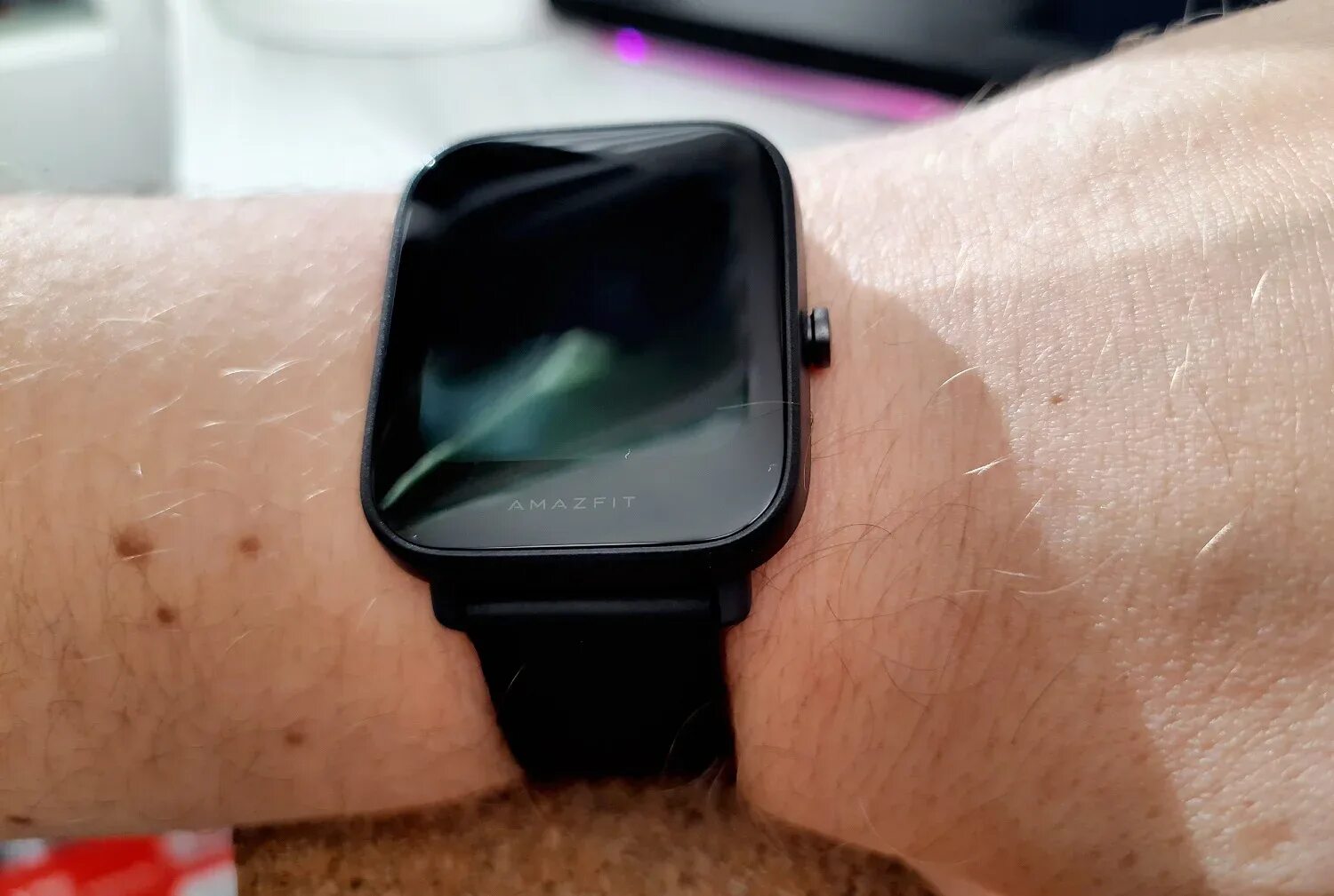 Смарт часов amazfit bip u pro. Полировка эппл вотч 7. циферблат часов apple iwatch 7. полировка apple watch экрана. полировка экрана эпл вотч 6.