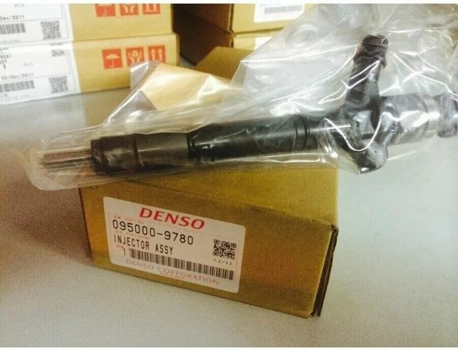 Форсунка ленд крузер. Форсунка denso 095000-9780. форсунка топливная denso 1vd-ftv 0950009780. toyota land cruiser 200 дизель форсунки. land cruiser 200 1 vd форсунка дизель.