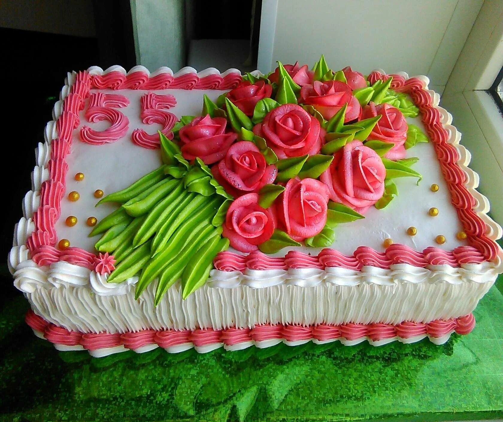 торт на юбилей. украсить торт на день рождения женщине. украсить торт на день рождения женщине. торт с кремовыми цветами. красивые кремовые торты.