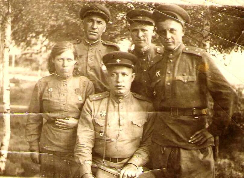 Иван сидорович жуков фото абганерово Маленькая девочка, она чувствовала сердцем, как взрослая, что с ней прощаются. С